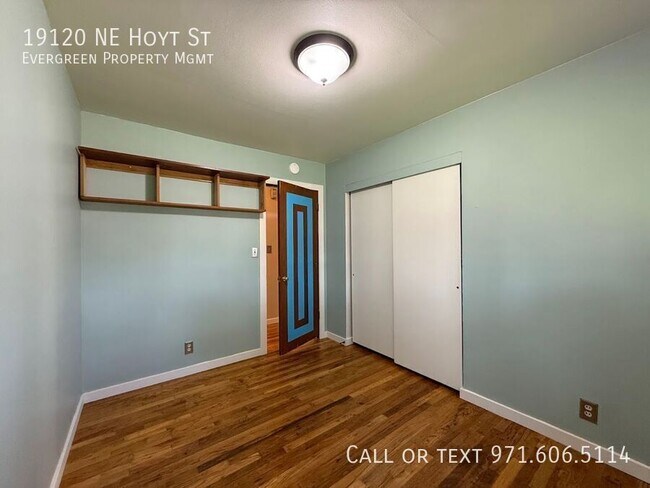 Building Photo - 19120 NE Hoyt St