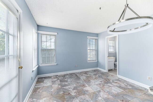 Building Photo - Beautiful Home West Ashley Shadow Moss Subdivision