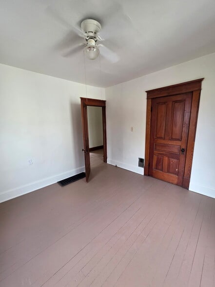 Building Photo - 409 S 3rd St