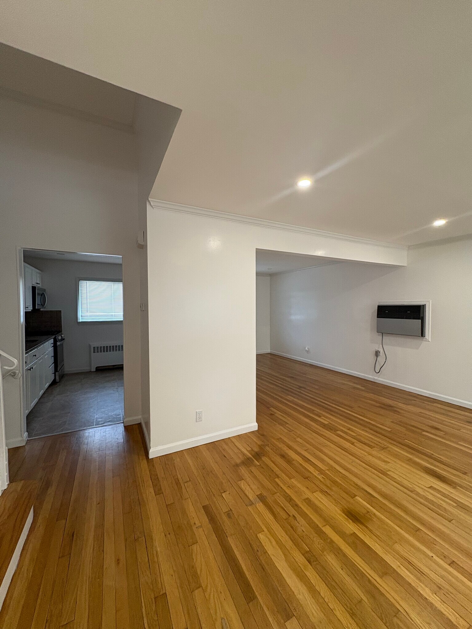 Building Photo - 49 Catalpa St