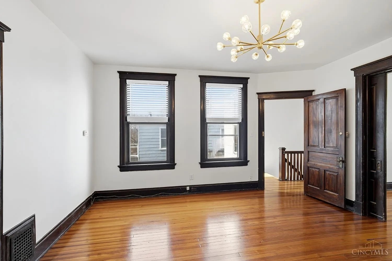 Building Photo - 535 Klotter Ave