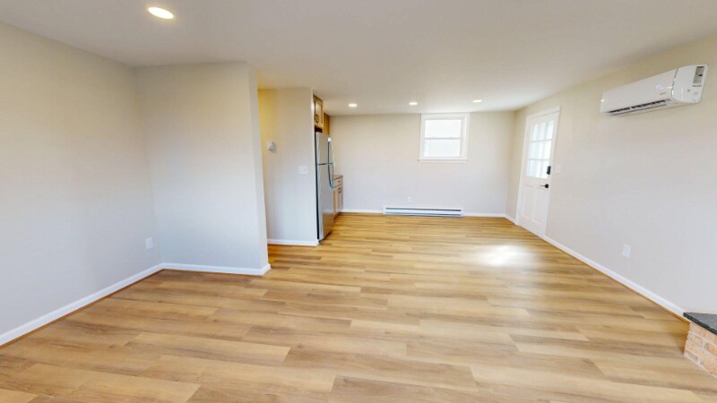 Building Photo - 105 Deerwood Rd