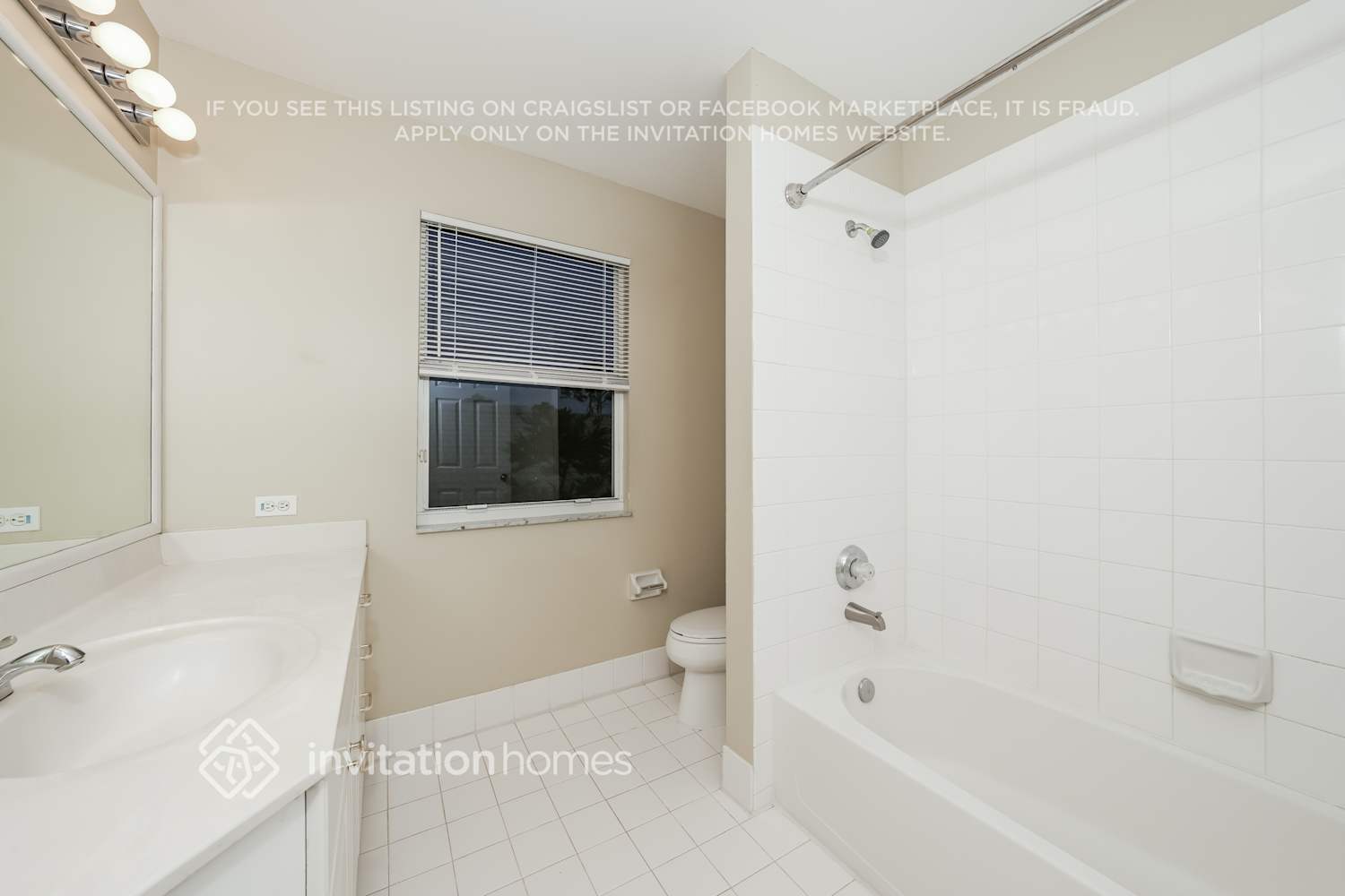 Building Photo - 7640 Colony Palm Dr