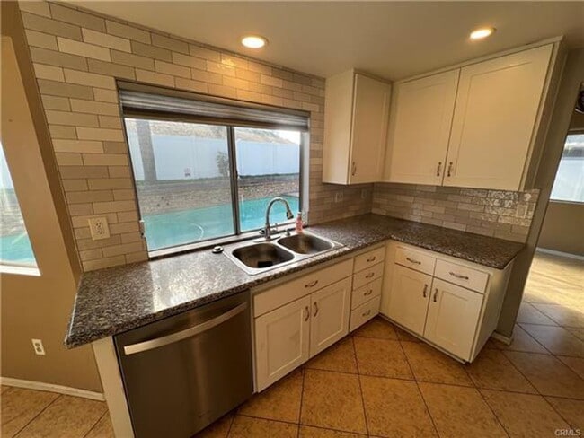 Building Photo - Pool Home with RV Parking