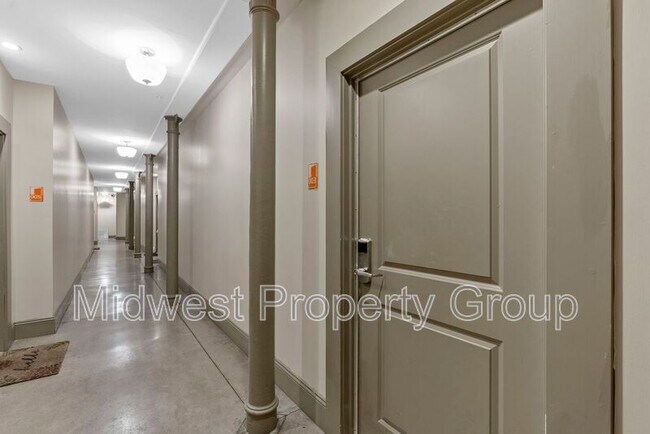 Building Photo - 4244 Chouteau Ave