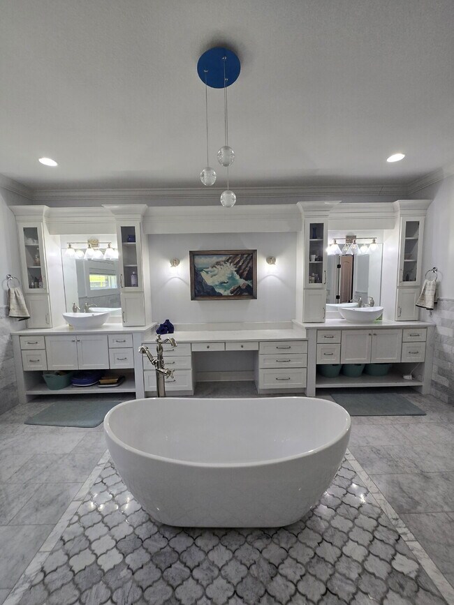 Building Photo - Amazing House In Windstone Available For Prelease