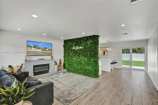 Building Photo - 19625 NW 6th Pl