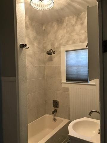 Building Photo - 542 Elm St