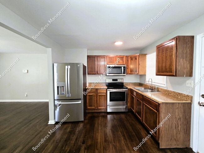 Building Photo - 2169 Rexford Dr