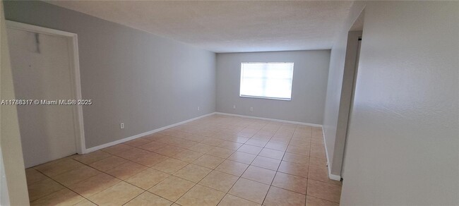 Building Photo - 4522 SW 54th St