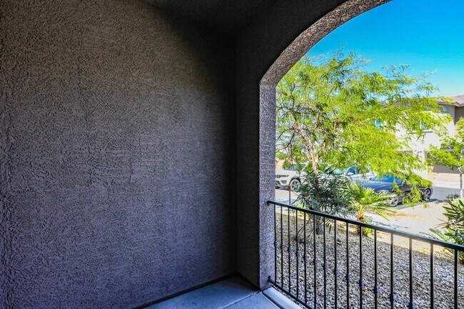 Building Photo - 3 Bed Townhome At Las Vegas Blv and St. Rose Pkwy