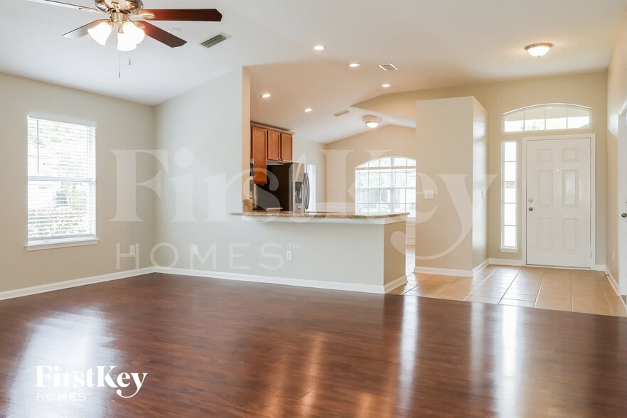 Building Photo - 1105 Beckingham Dr