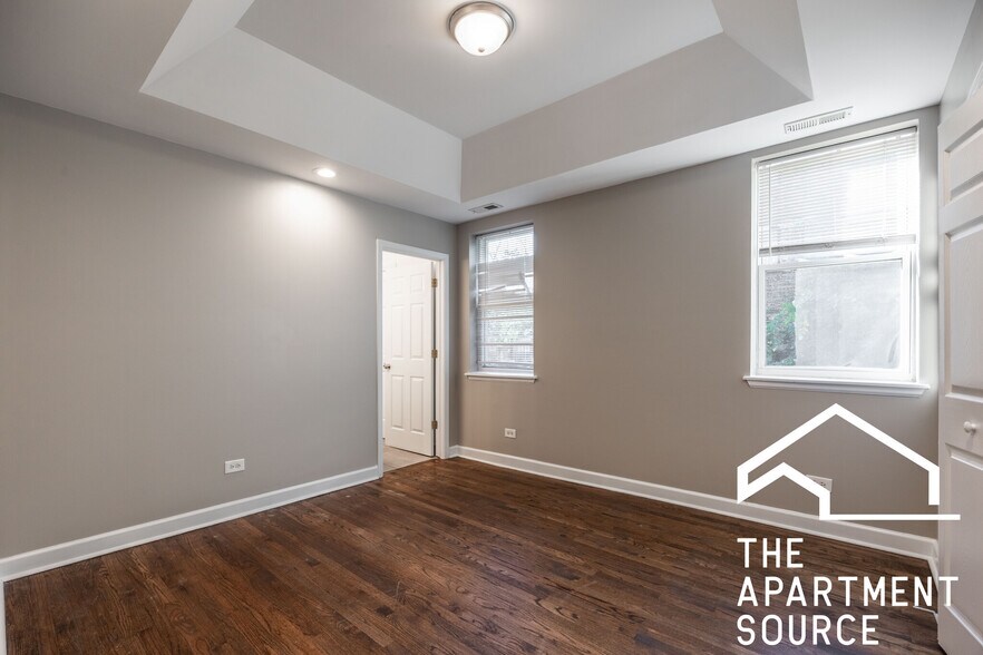 Building Photo - 4010 S Calumet Ave