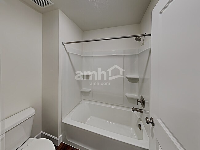 Building Photo - 6026 S Jordan Pkwy W