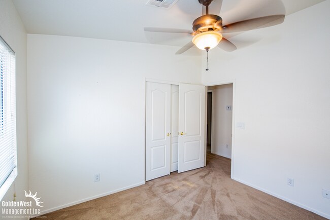 Building Photo - Beautiful Two-Story 3Bdm 2.5Ba Rowhome Nes...