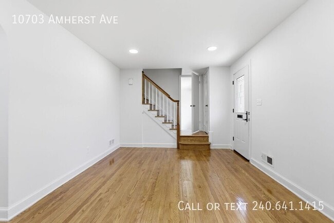 Building Photo - 10703 Amherst Ave
