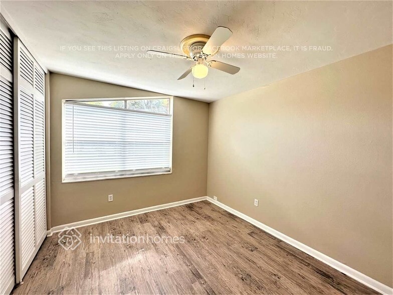 Building Photo - 1324 W Hartley Cir