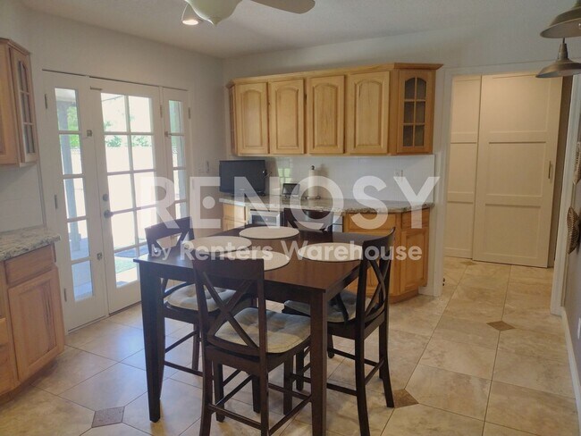 Building Photo - 3 Bedroom + Den Home with Private Pool in Mesa!