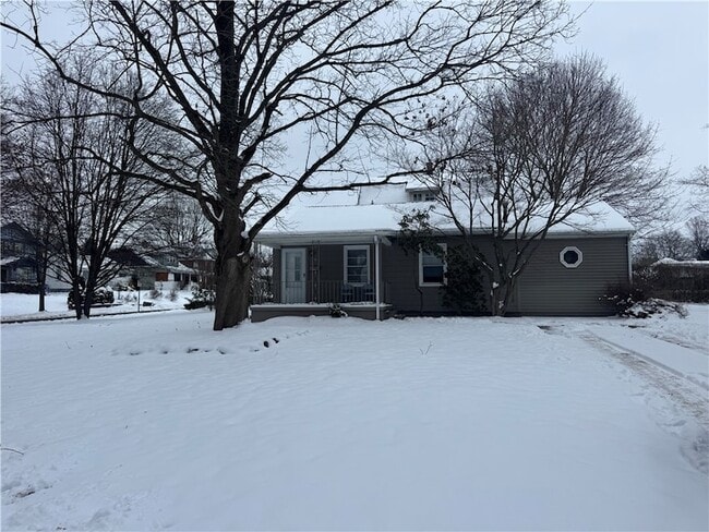 Building Photo - 304 Woodland Ave