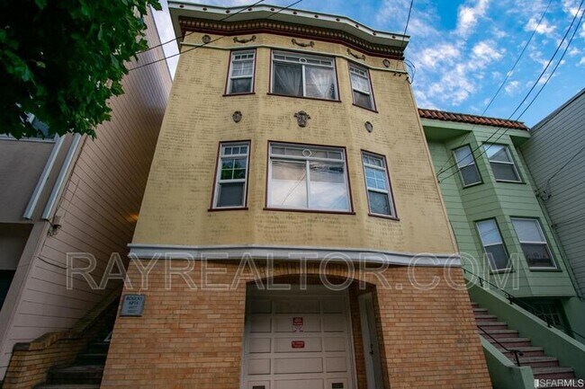 Building Photo - 4927 California St