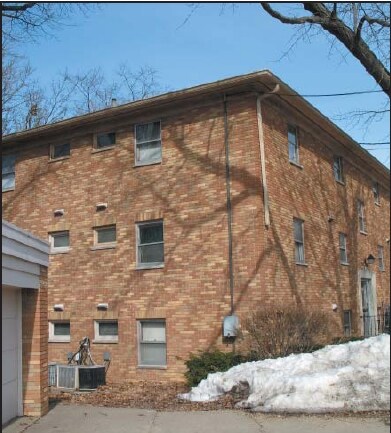 Building Photo - Kennedy Apts