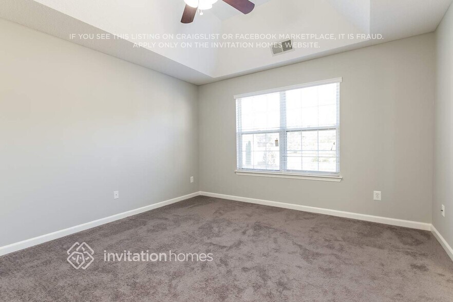 Building Photo - 4611 Orange Dr