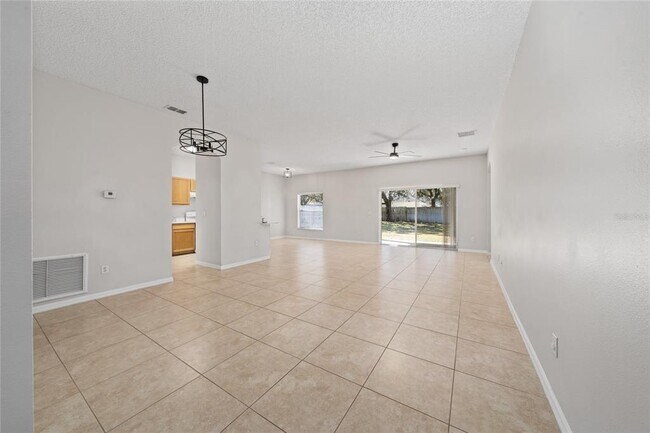 Building Photo - 6274 Glenn Cliff Wy