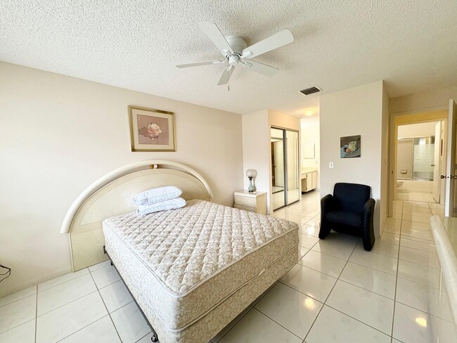 Building Photo - 8279 Summerbreeze Ln