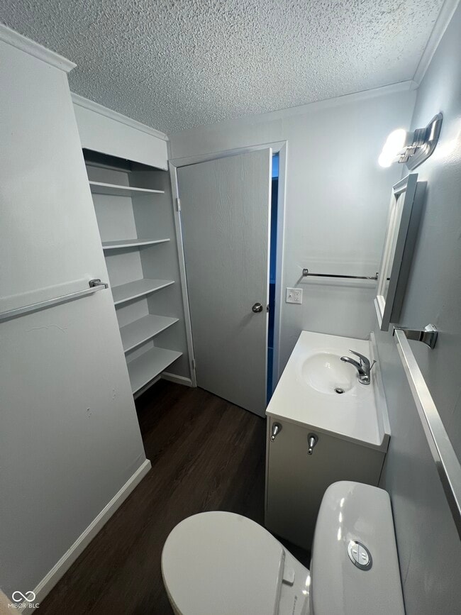 Building Photo - 2000 Indianapolis Rd