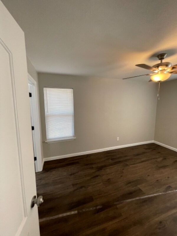 Building Photo - 1632 Best Blvd