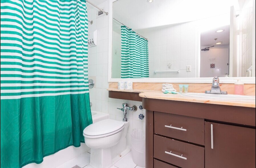 Building Photo - 5445 Collins Ave