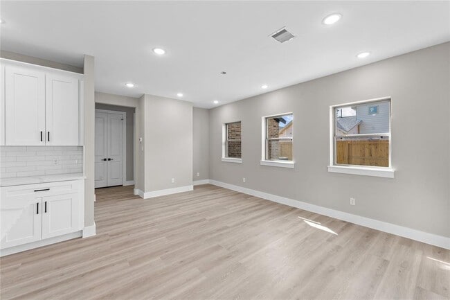 Building Photo - 2607 Martinas Ct