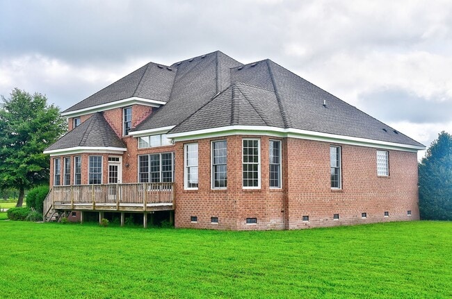 Building Photo - BEAUTIFUL HOME FOR RENT SOUTH CHESAPEAKE!