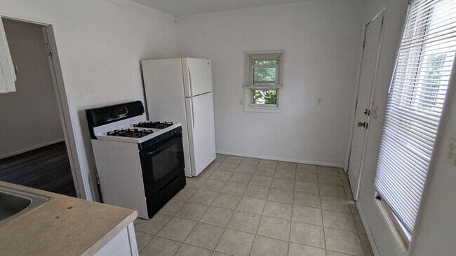 Building Photo - Springs Acquisitions, LLC 2387/2389 29th S...