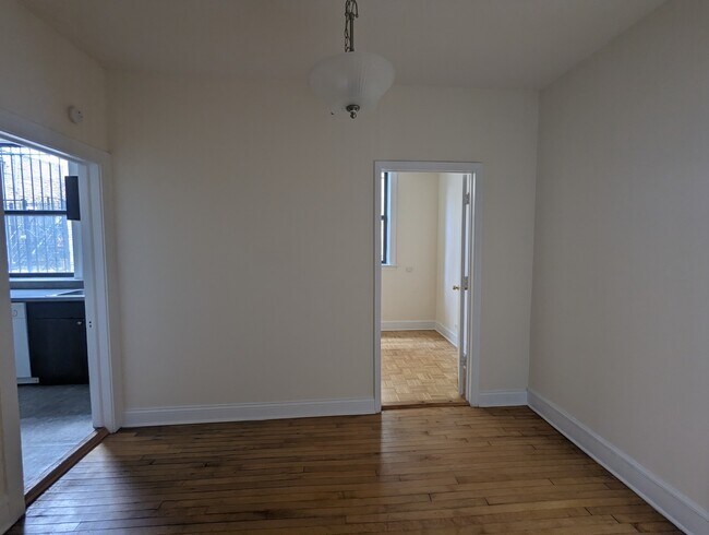 Building Photo - 2338 N Spaulding Ave