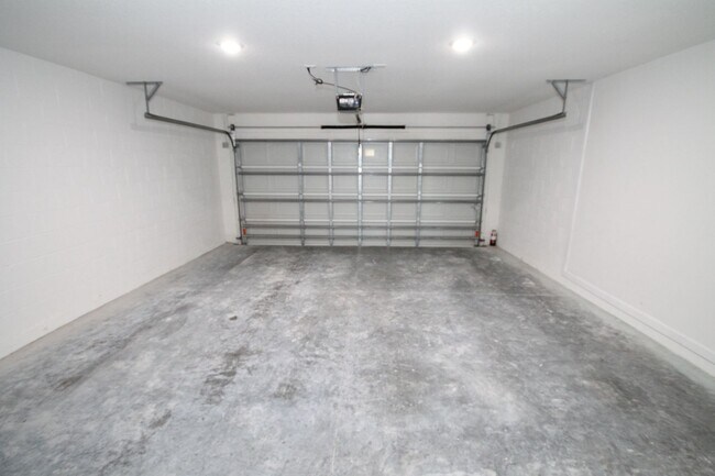 Building Photo - Stunning 4BR/2BA Palm Bay Retreat with Modern Upgrades & Oversized Lot!!