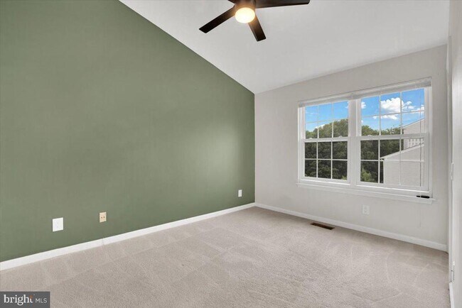 Building Photo - 5995 Terrapin Pl