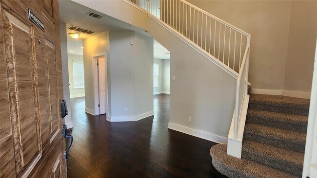 Building Photo - 8404 Tetbury Cove