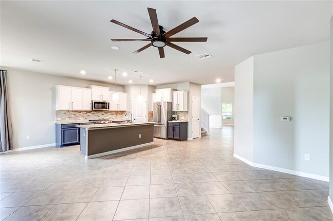 Building Photo - 245 Deep Creek Dr