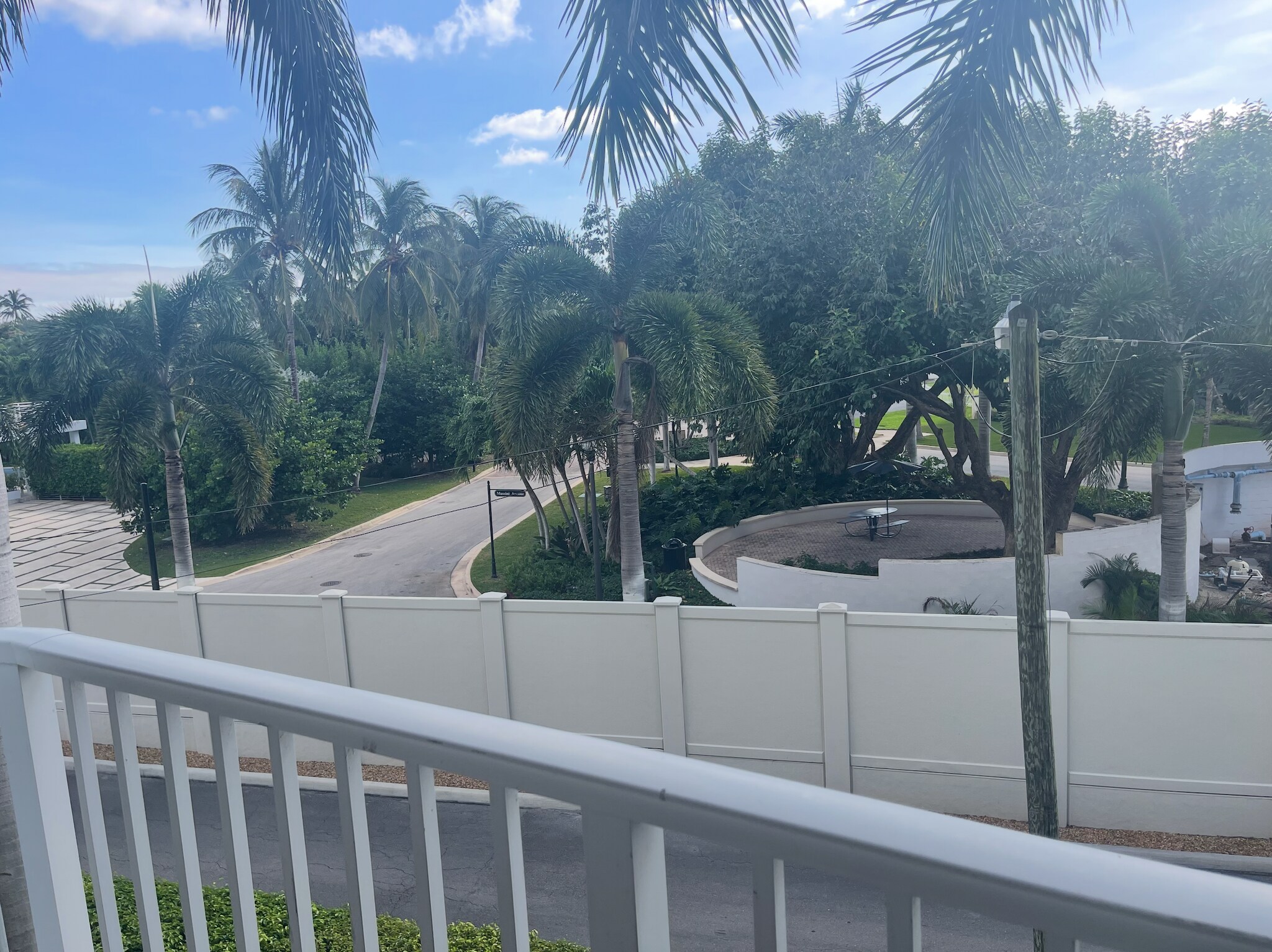 Building Photo - 3181 S Ocean Dr