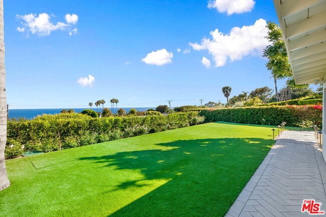 Building Photo - 26887 Sea Vista Dr