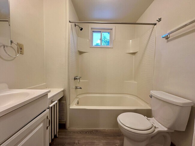 Building Photo - Super Spacious Three Bedroom on Bates Street! Deck & Patio! Washer & Dryer Included! Call Today!