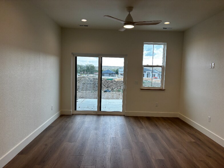 Building Photo - 1345 Duncan Dr