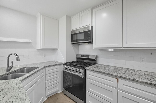 Building Photo - 4518 Edgemont Dr