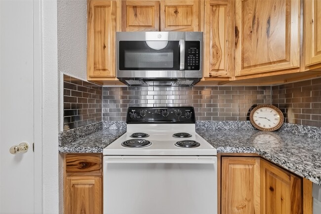 Building Photo - 6515 Morrisglen Ct