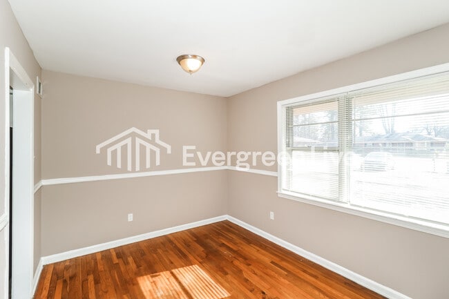 Building Photo - 1404 Old Hickory Rd