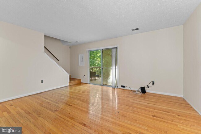 Building Photo - 11417 Honeysuckle Ct