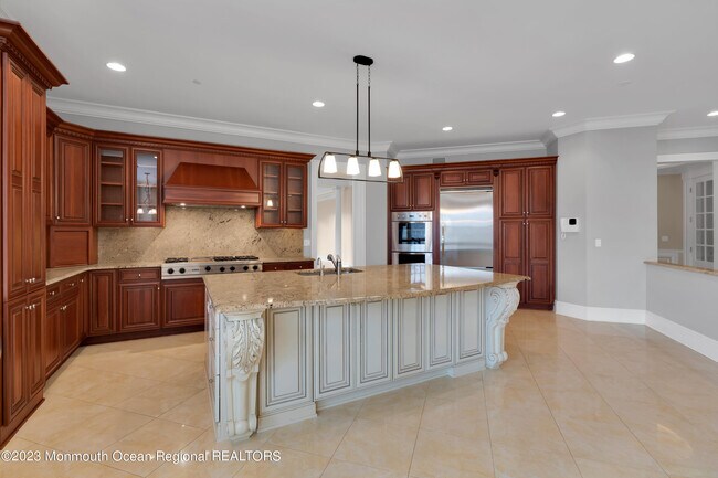 Building Photo - 1132 Oval Rd