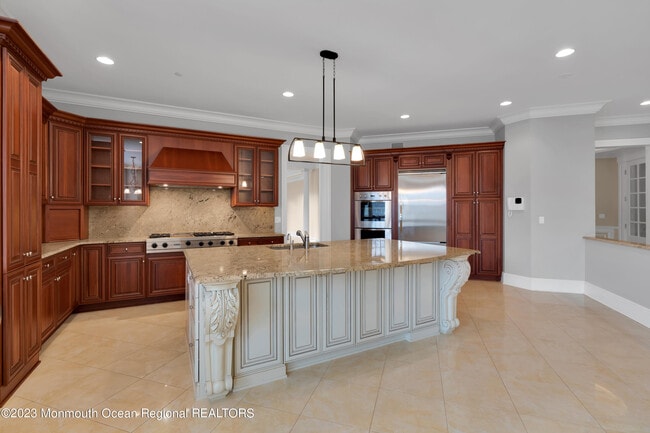 Building Photo - 131 Oval Rd