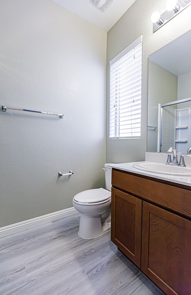 Building Photo - Beautiful Home in a Gated Community
